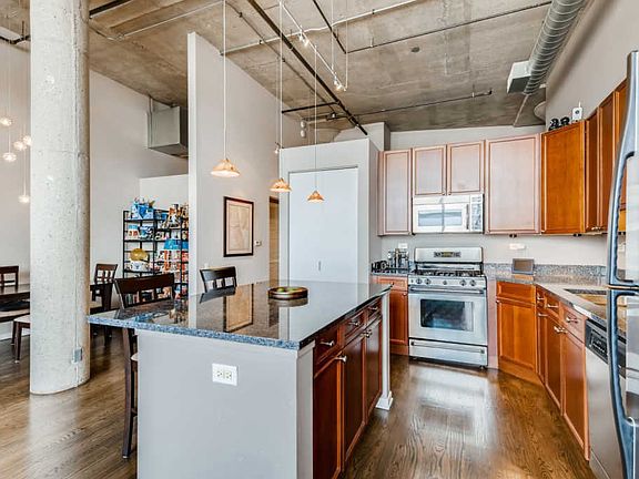 4th image of 900 N Kingsbury St APT 936