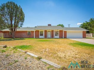 704 Three Cross Dr, Roswell, NM 88201