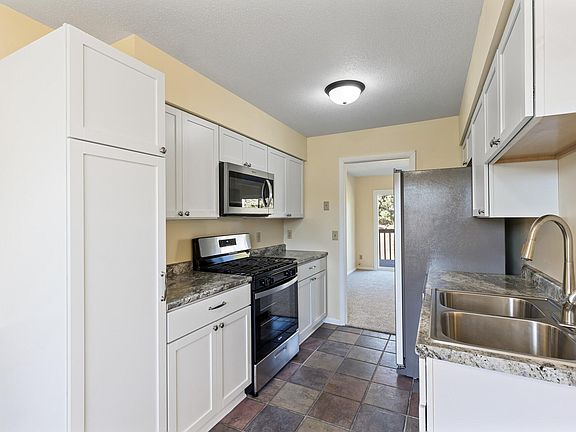 4th image of 7423 142nd Street Ct
