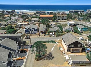 426 NW 5th St, Newport, OR