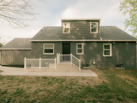 4th image of 6605 N Sheridan Rd #2