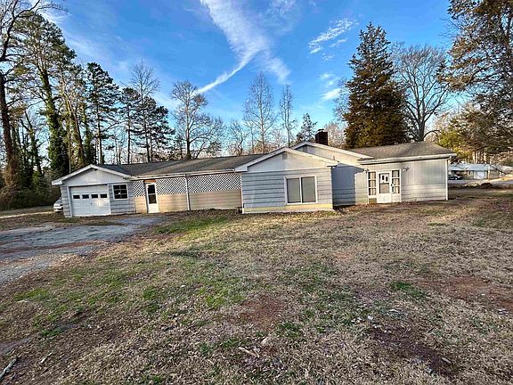 3rd image of 3345 Robin Hood Dr