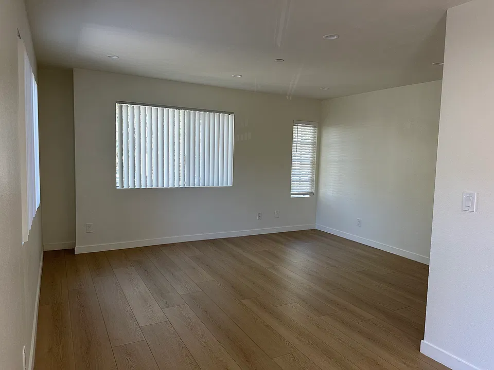 1440 Rock Glen Ave #1