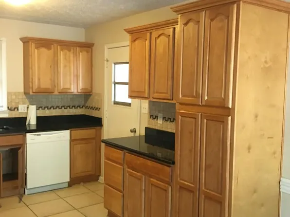 297 Shallowford Rd, Marietta, GA 30144