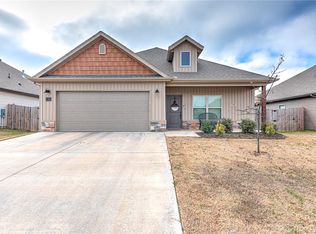 1101 Sunshine Ct, Centerton, AR 72719
