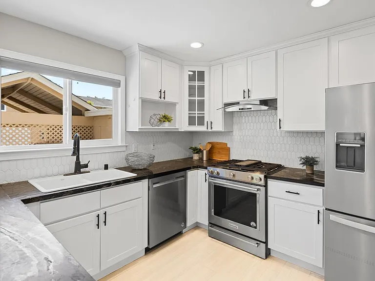 27 Saw Mill Ct — Photo 4