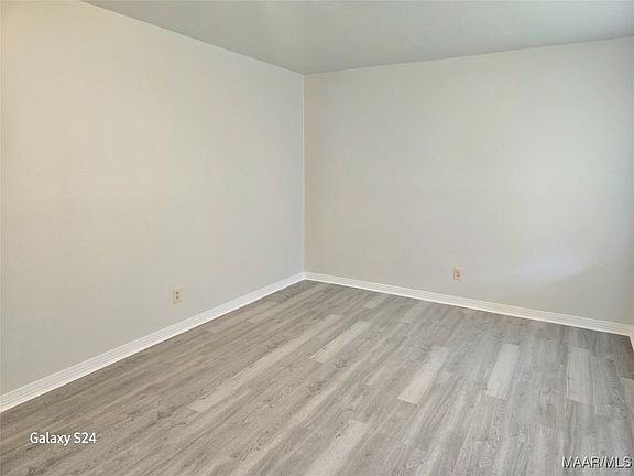 3rd image of 4383 Amherst Dr