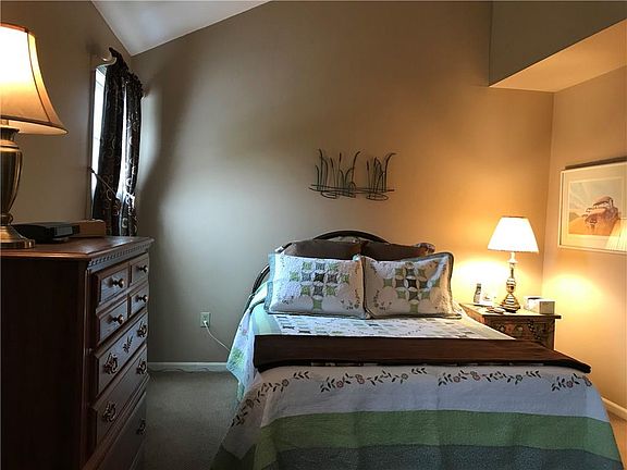 4th image of 1505 Brook Park Dr