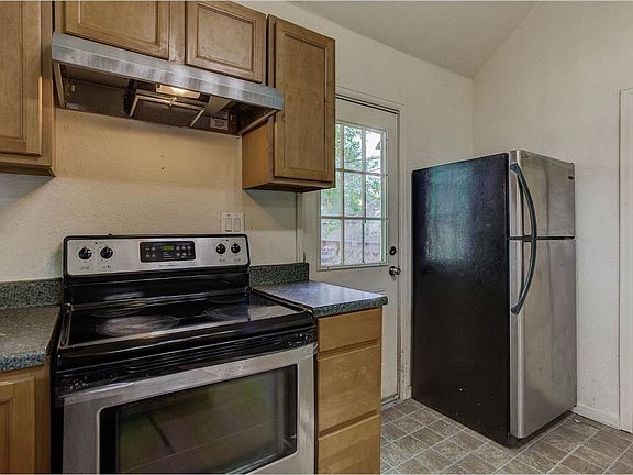3rd image of 42 N Meade St
