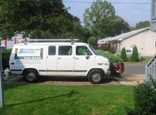 800 Leeward Ave, Beachwood, NJ 08722
