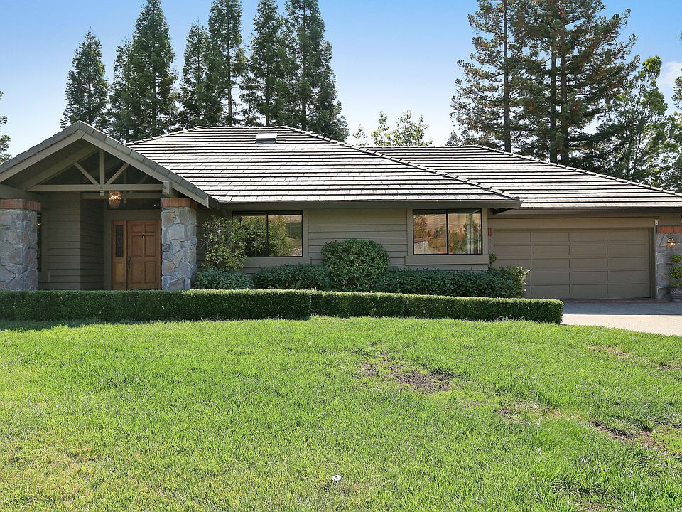 1st image of 6 Carey Ct