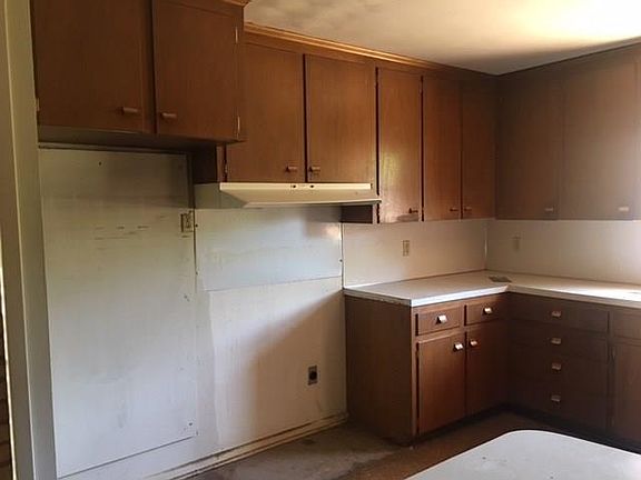 4th image of 1102 Richland Dr