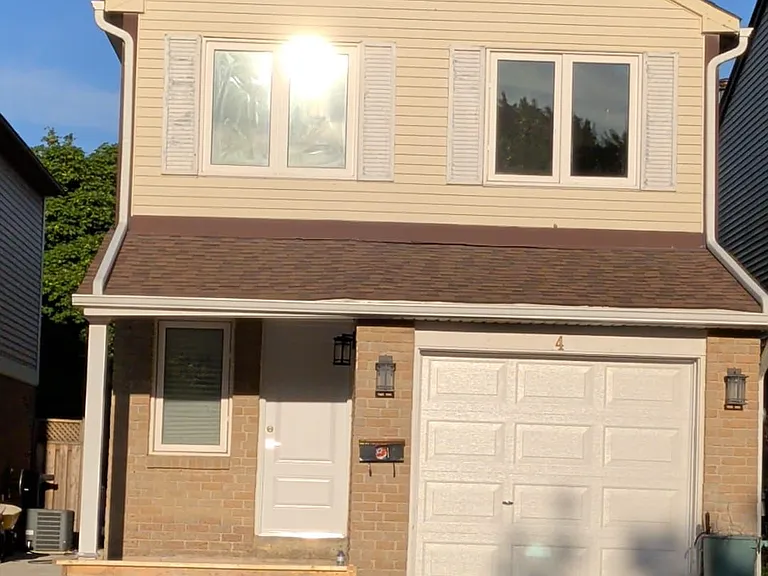 4 Malabar Cres — Photo 1