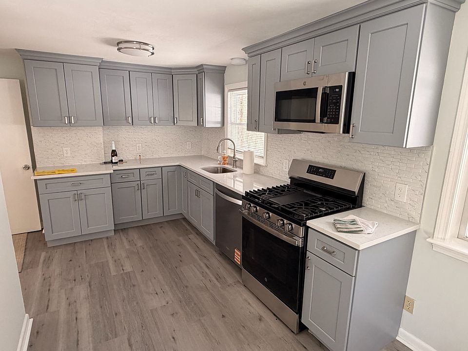 Fully renovated kitchen with all new stainless steel appliances