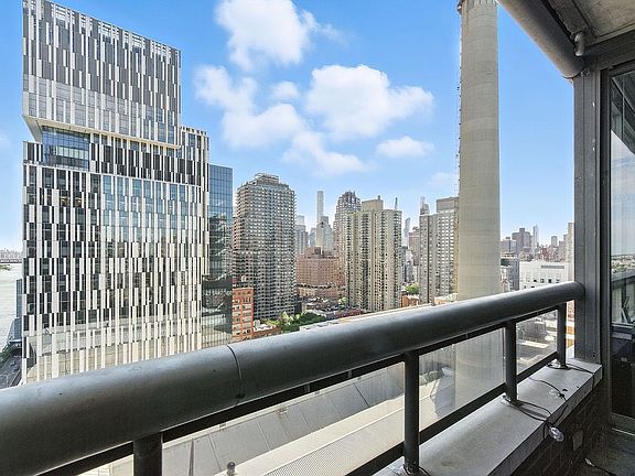 3rd image of 530 E 76th St APT 24K