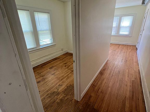 4th image of 3247 Penn Ave N #2