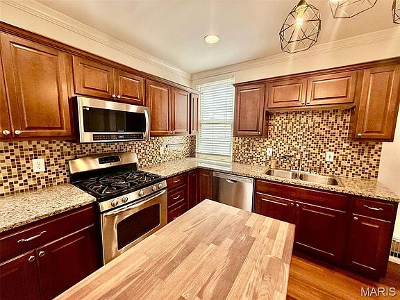 3rd image of 5425 Odell St