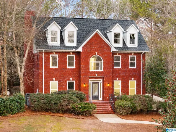413 Eagle Pointe Dr, Pell City, AL 35128