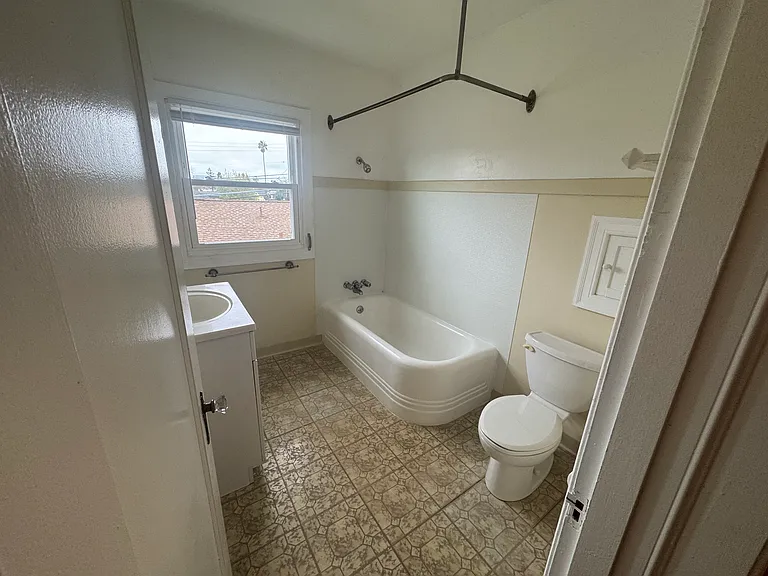 640 Alabama St — Photo 11