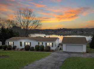 1040 Enchanted Oaks Dr, Waterloo, SC 29384
