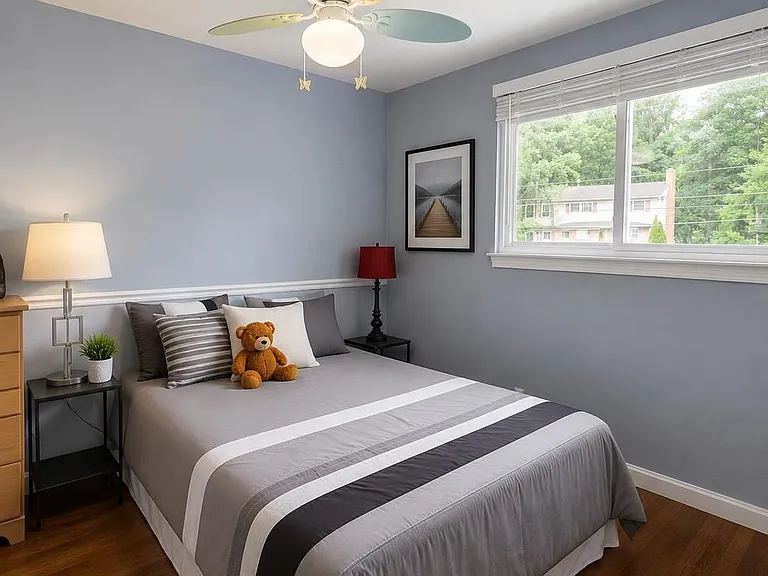 8913 Cromwell Dr — Photo 16