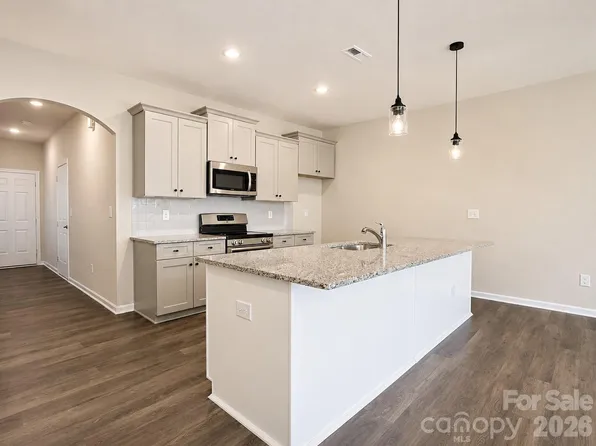 3110 Aberleaf Ln, Charlotte, NC 28227