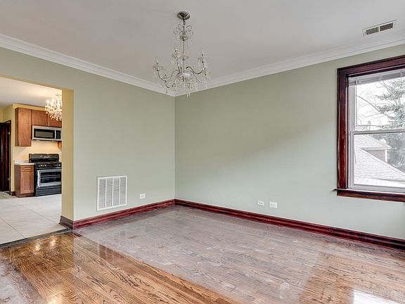 4th image of 6939 S Washtenaw Ave APT 1