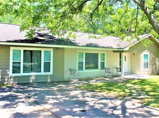 530 McKee St, Clute, TX 77531