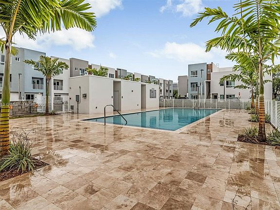 3rd image of 2505 NE 193rd St #4110