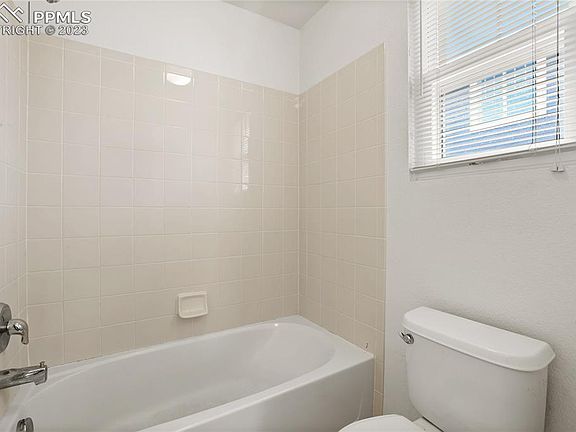 5th image of 20401 E Lasalle Pl