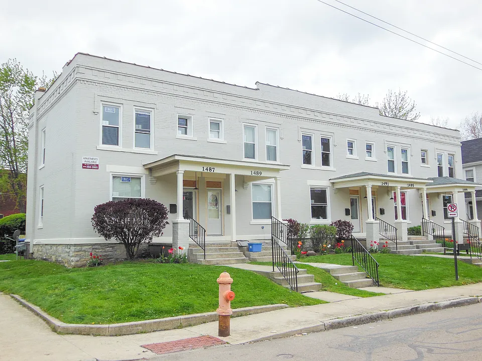1499 Hamlet St