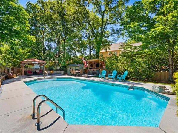 4802 Worchester Pl, Jamestown, NC 27282