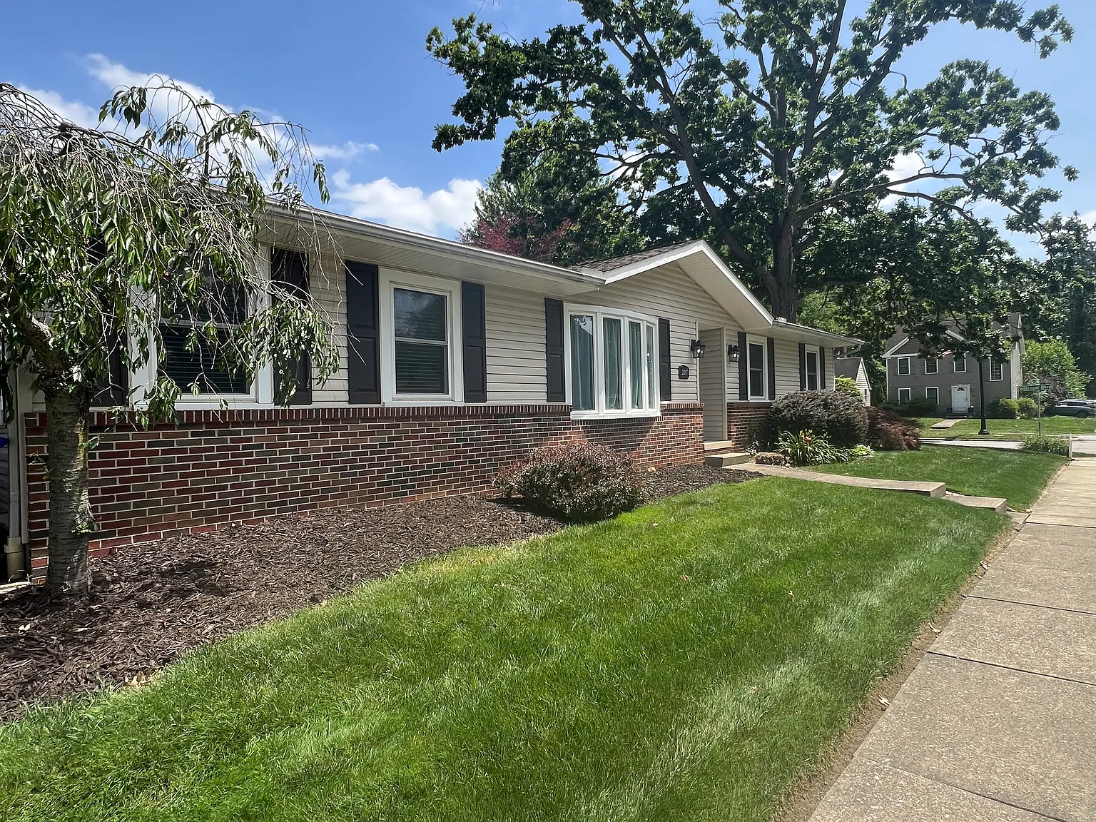 3 bed, 2.5 bath, 1783 sqft, $2,400 — Photo 3