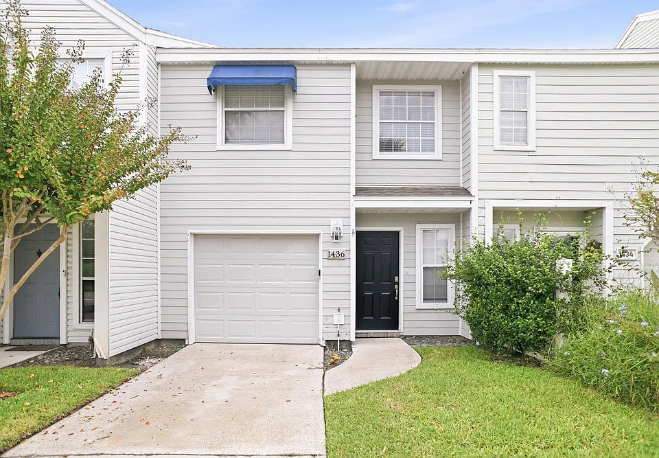 1436 Spindrift Cir E