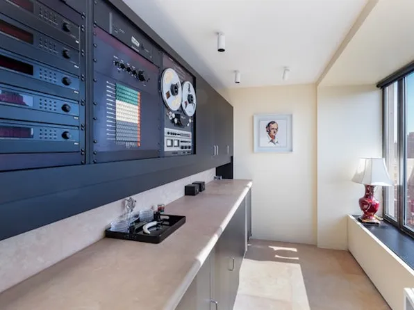 980 Fifth Avenue image 18 of 23