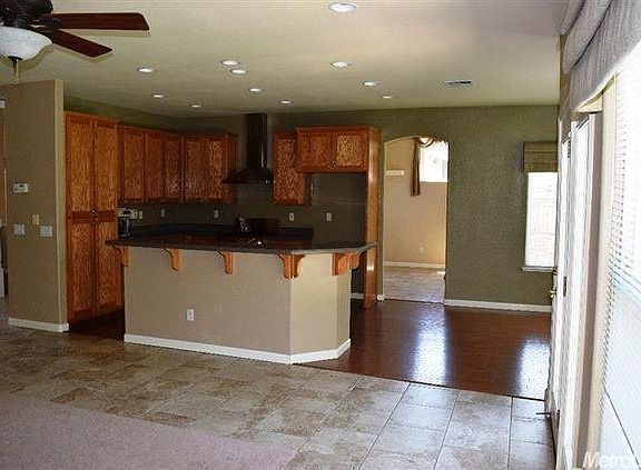 4th image of 3937 Sterling Oaks Dr