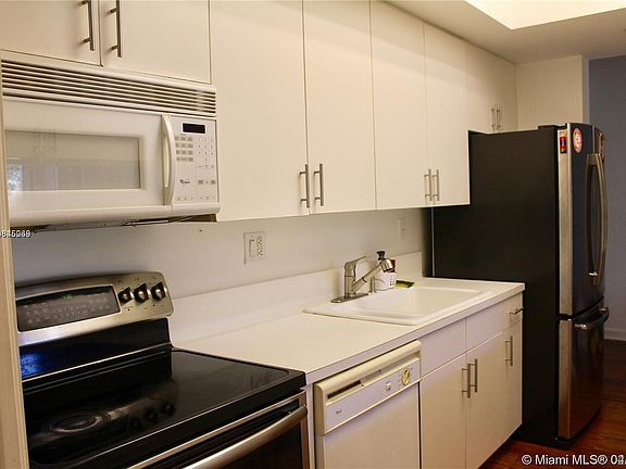 3rd image of 9725 NW 52nd St APT 109