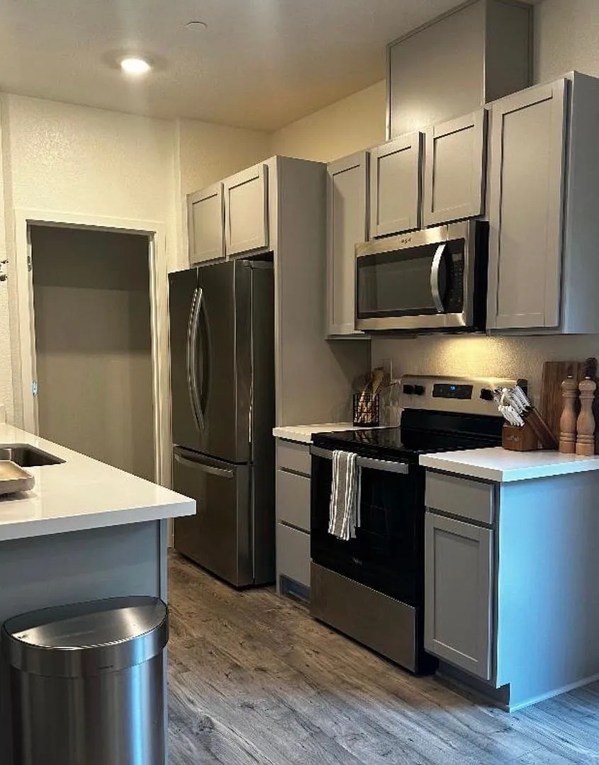 Beautiful 3 bed 2 bath in Roseville! — Photo 4