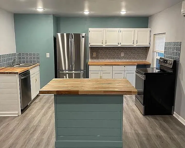 35 Heritage Rd #E — Photo 8