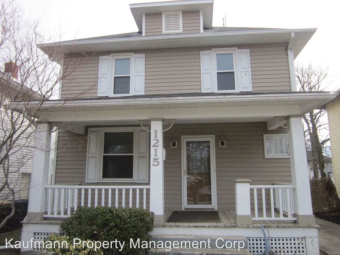 1215 Sinclair St photo 1