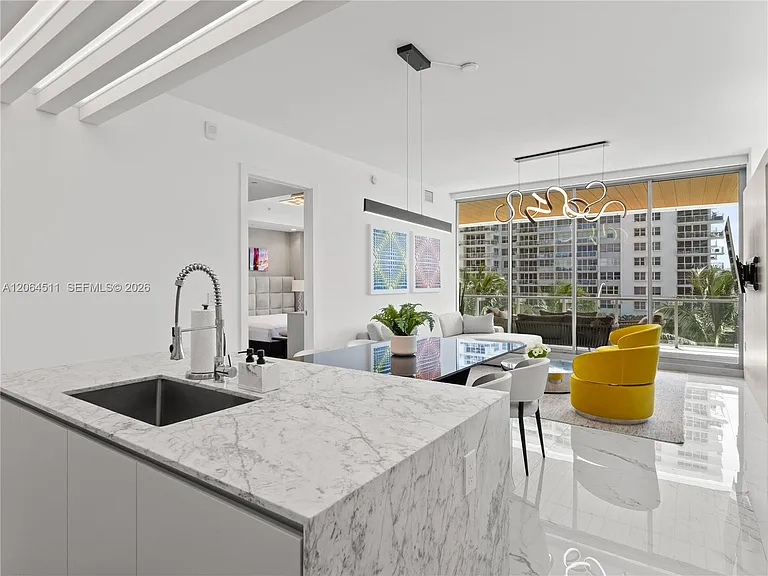 5775 Collins Ave #405 — Photo 3