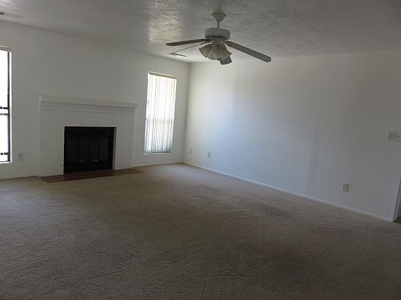 5th image of 675 Littler Dr NE