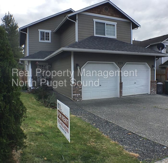1st image of 929 Pine Ave
