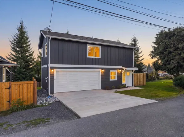 1711 12th Street #B, Everett, WA 98201