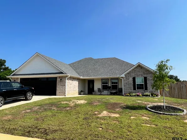 225 Meadow Ln, Lindale, TX 75771