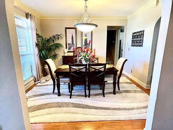 3rd image of 111 Cypress Creek Dr