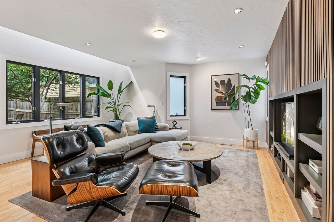 next background image