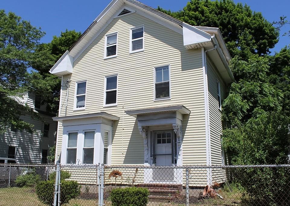 2nd image of 166 Pleasant St