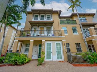 1030 SW 147th Ave, Pembroke Pines, FL 33027