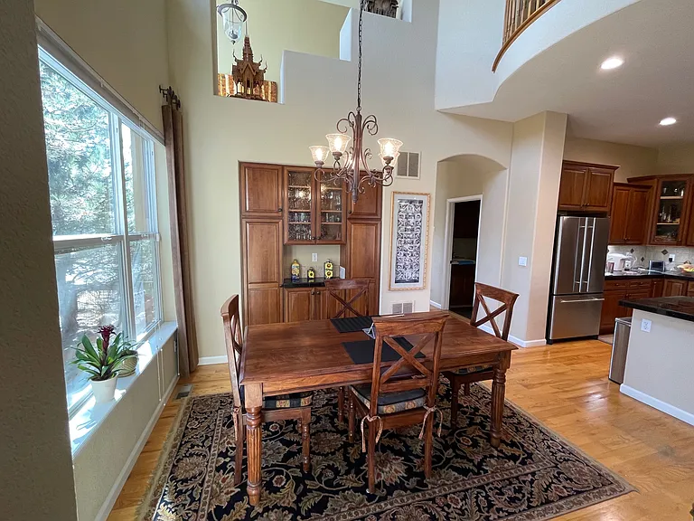 2201 Creekside Dr — Photo 4